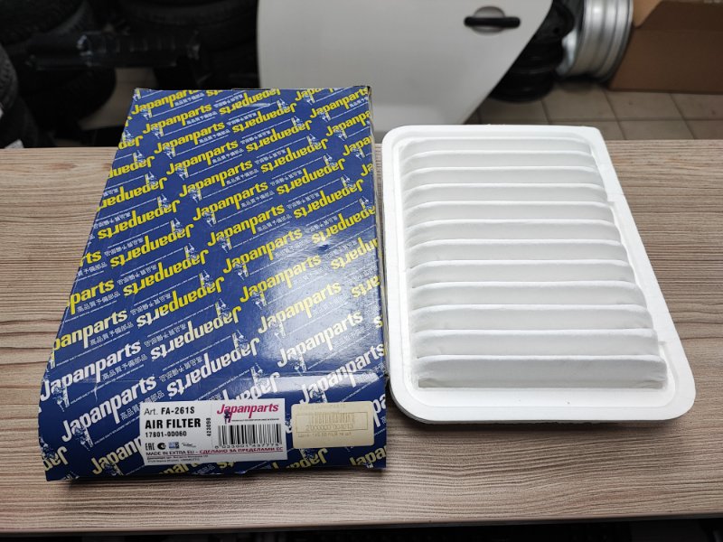 Фильтр воздушный двигателя - фото 1