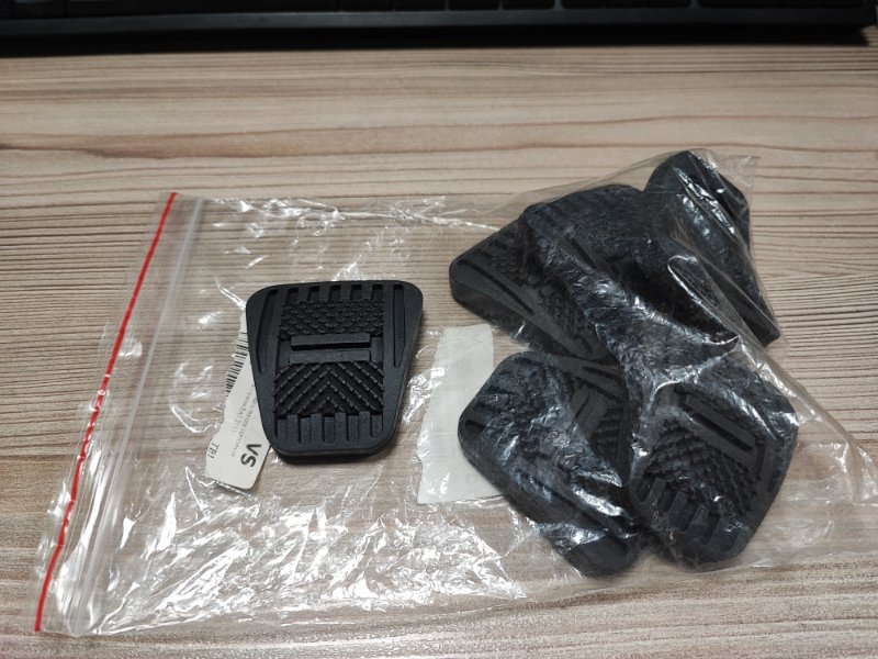 Накладка педали сцепления - фото 1