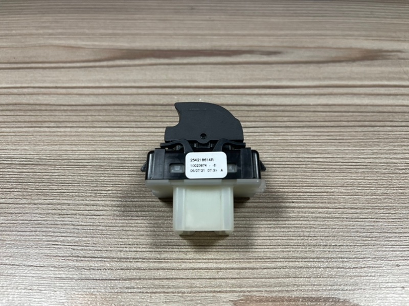 Кнопка стеклоподъемника - фото 4