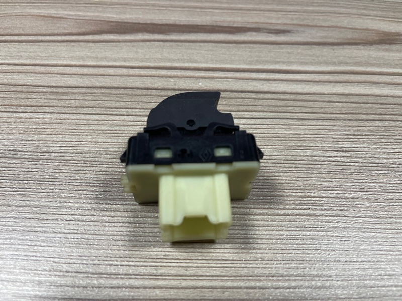 Кнопка стеклоподъемника - фото 3