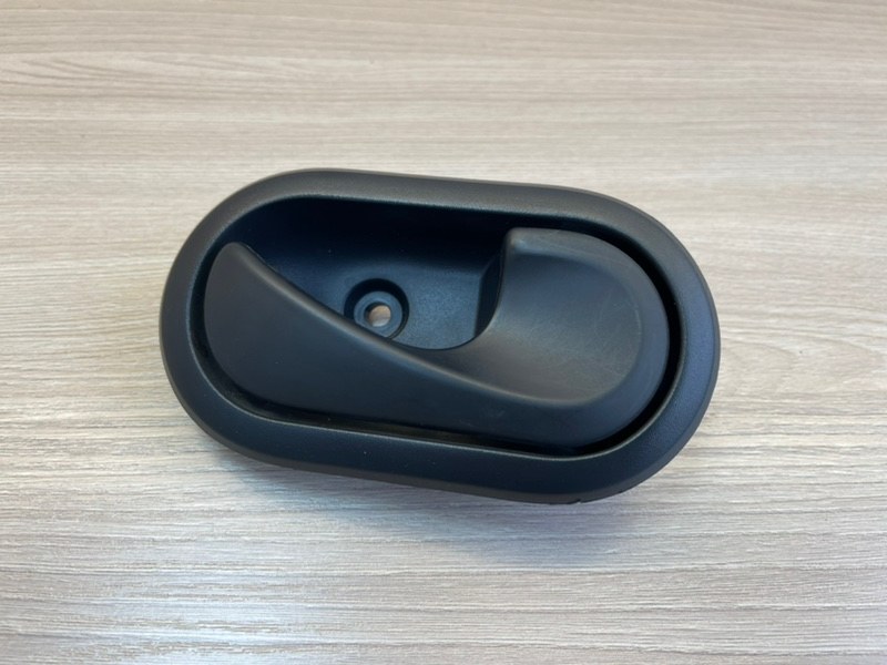 Внутренняя  ручка двери - фото 1