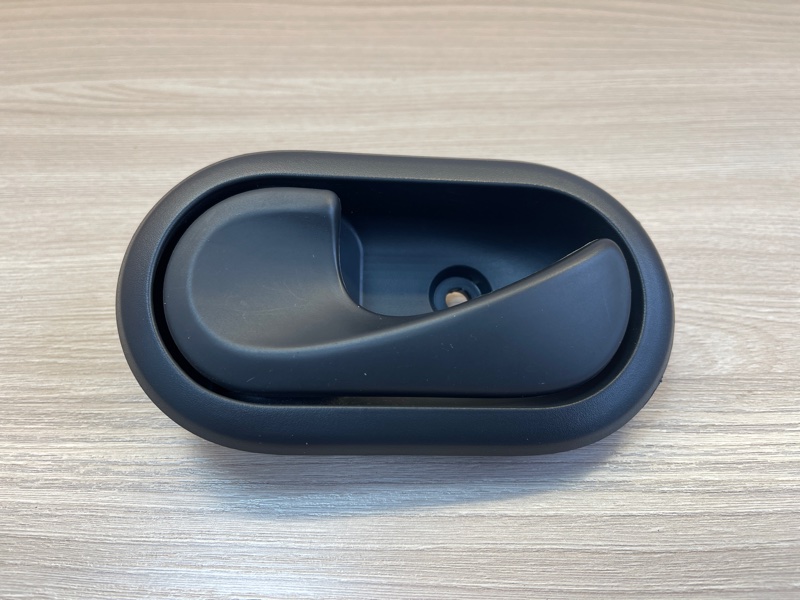 Внутренняя  ручка двери - фото 1