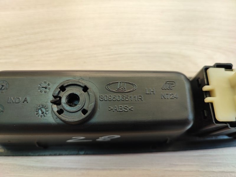 Кнопка стеклоподъемника - фото 5