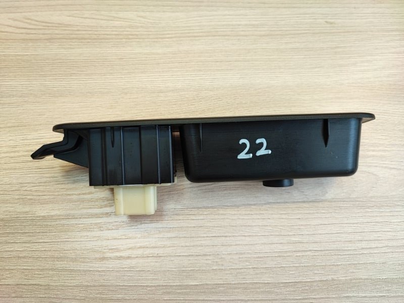 Кнопка стеклоподъемника - фото 3