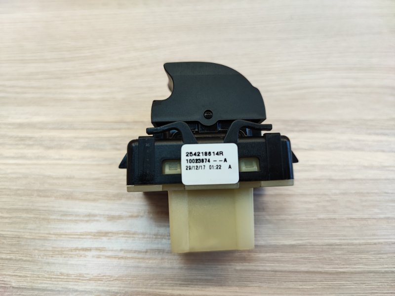 Кнопка стеклоподъемника - фото 3