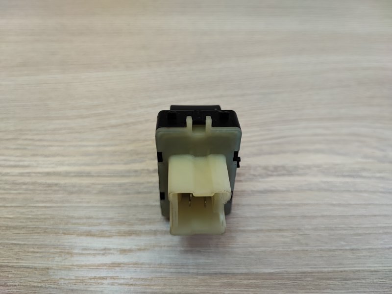 Кнопка стеклоподъемника - фото 4