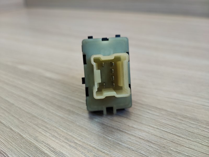 Кнопка стеклоподъемника - фото 5