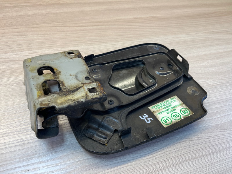 Лючок бензобака - фото 3