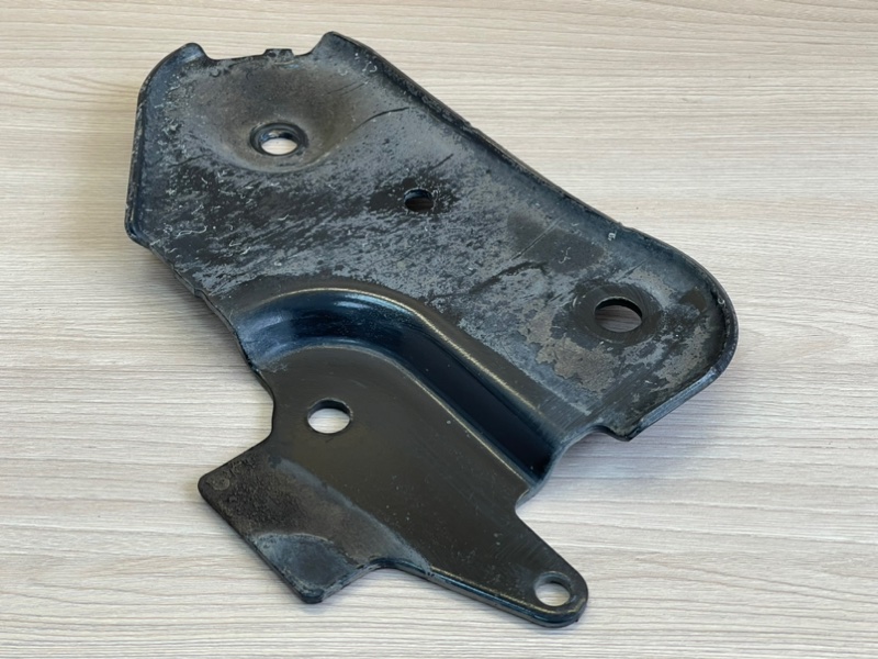 Кронштейн подрамника - фото 3