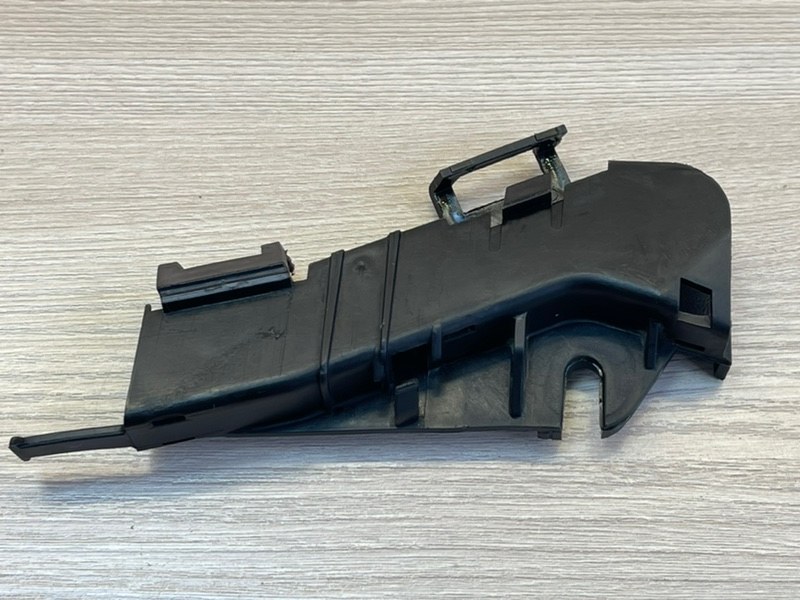 Кронштейн крепления проводки - фото 1