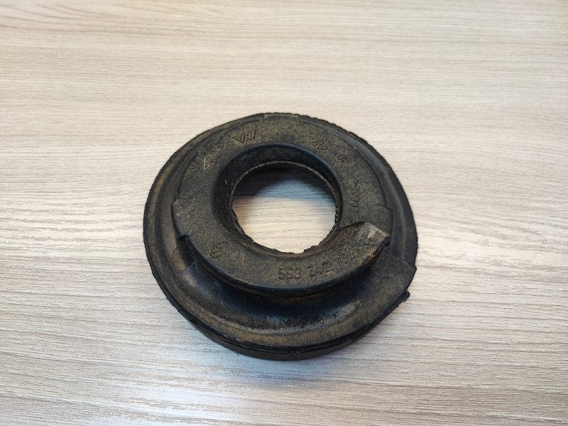 Верхняя опора    пружины - фото 1