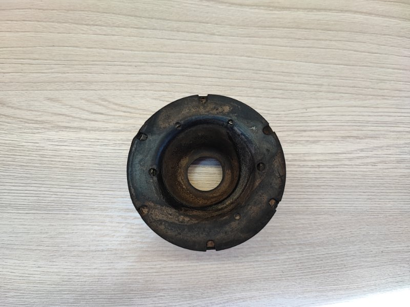 Верхняя опора    пружины - фото 2