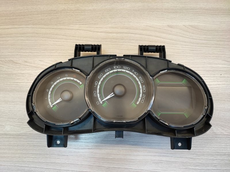 Щиток приборов - фото 1