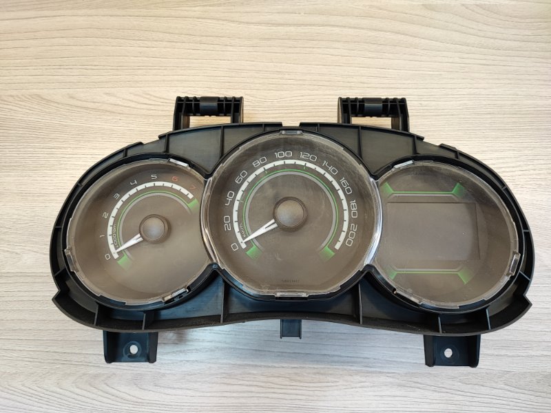 Щиток приборов - фото 1