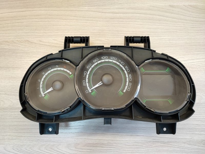 Щиток приборов - фото 1