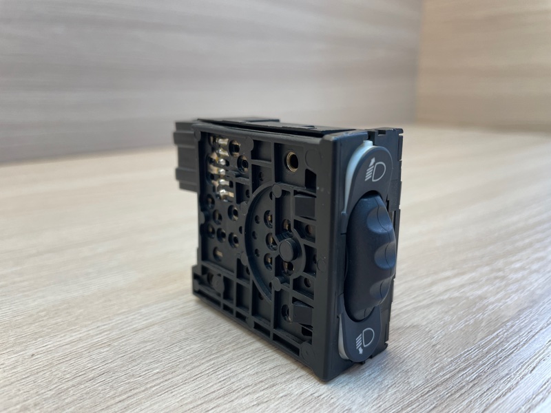 Кнопка корректора фар - фото 3