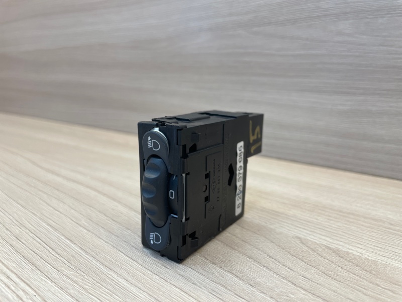 Кнопка корректора фар - фото 2