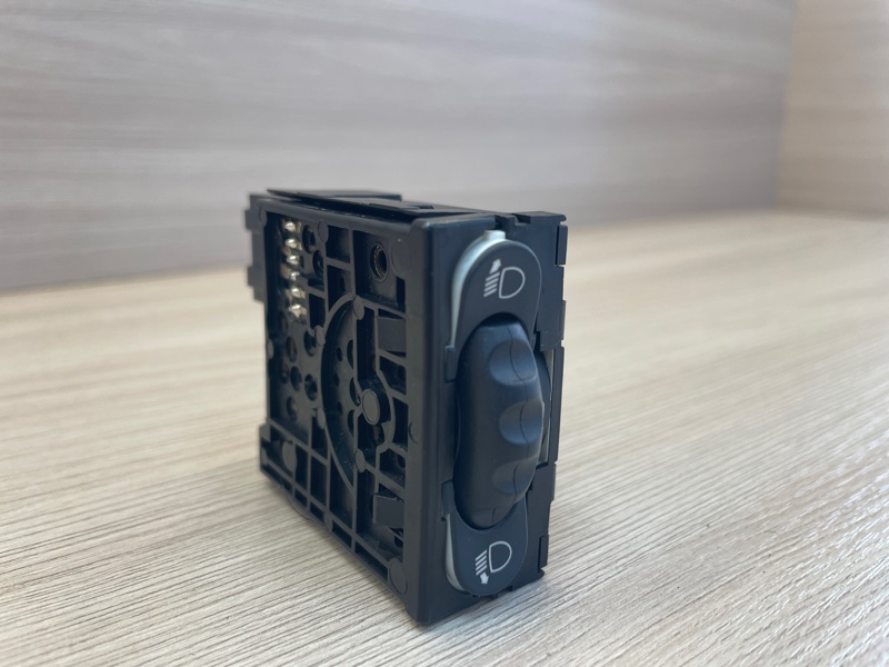 Кнопка корректора фар - фото 3