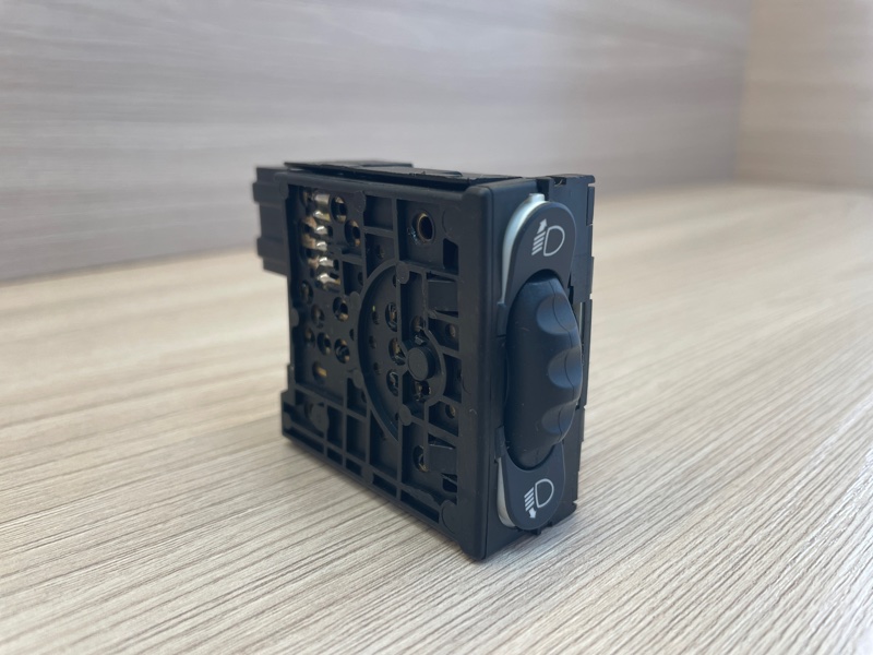 Кнопка корректора фар - фото 3