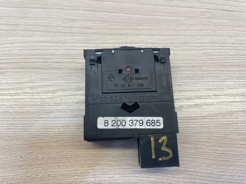 Кнопка корректора фар - фото 5