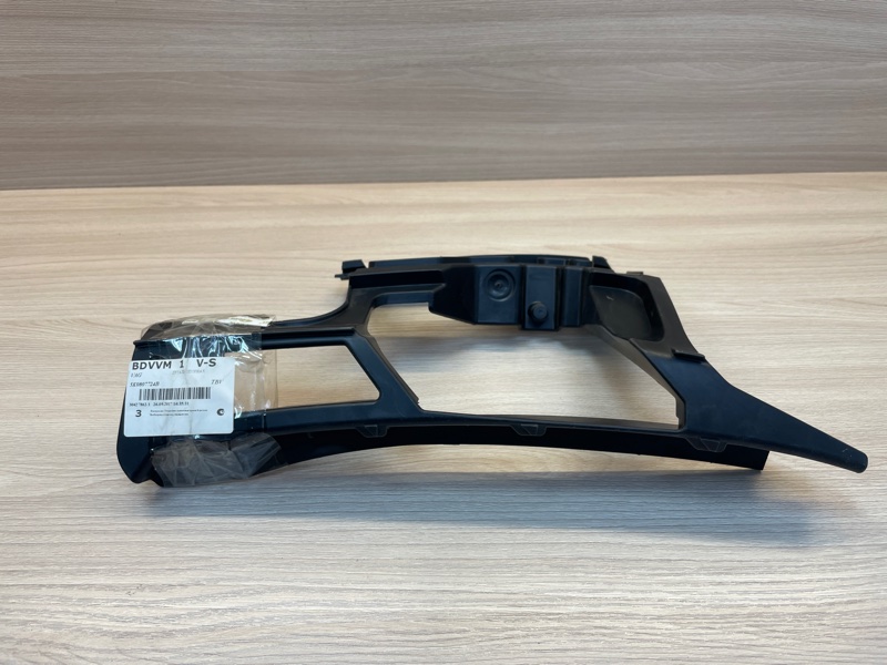 Кронштейн   бампера - фото 1