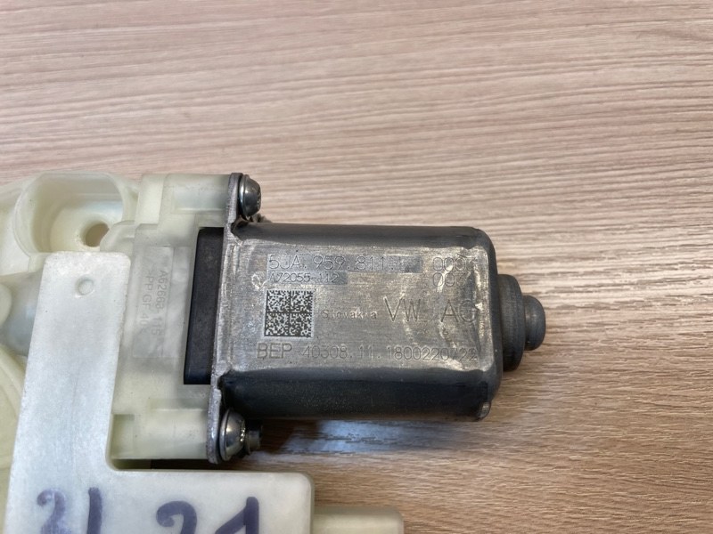 Мотор стеклоподъемника - фото 3