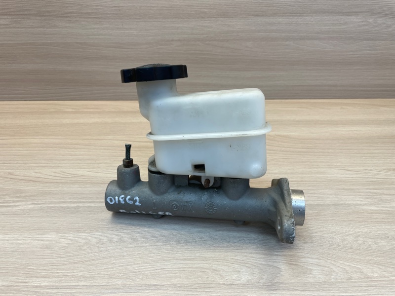 Главный тормозной цилиндр - фото 1