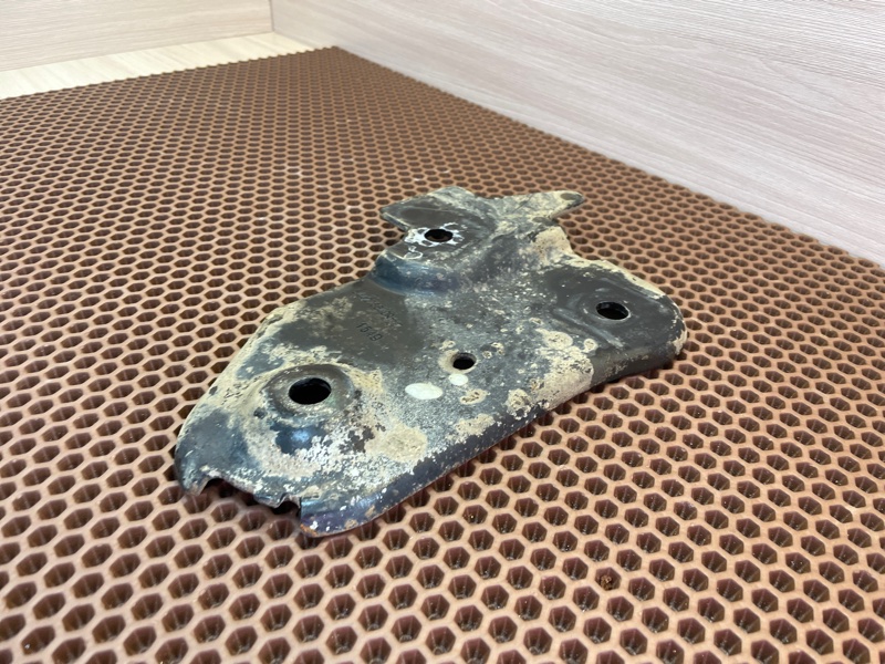 Кронштейн подрамника - фото 2