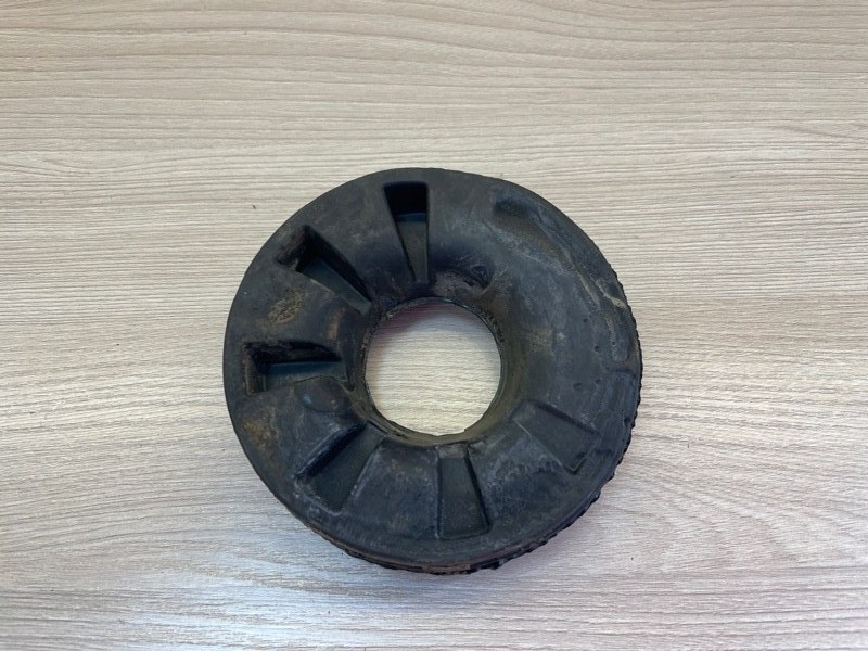 Верхняя опора    пружины - фото 3