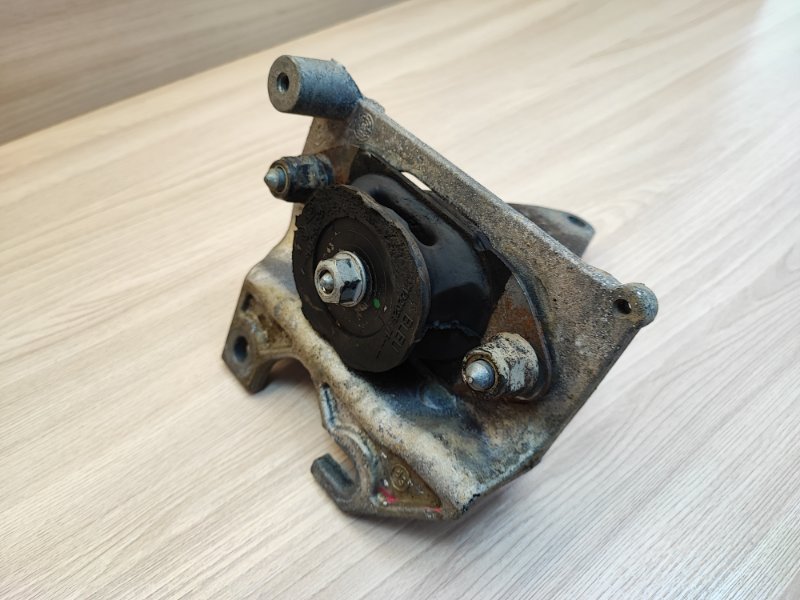Опора коробки передач - фото 3