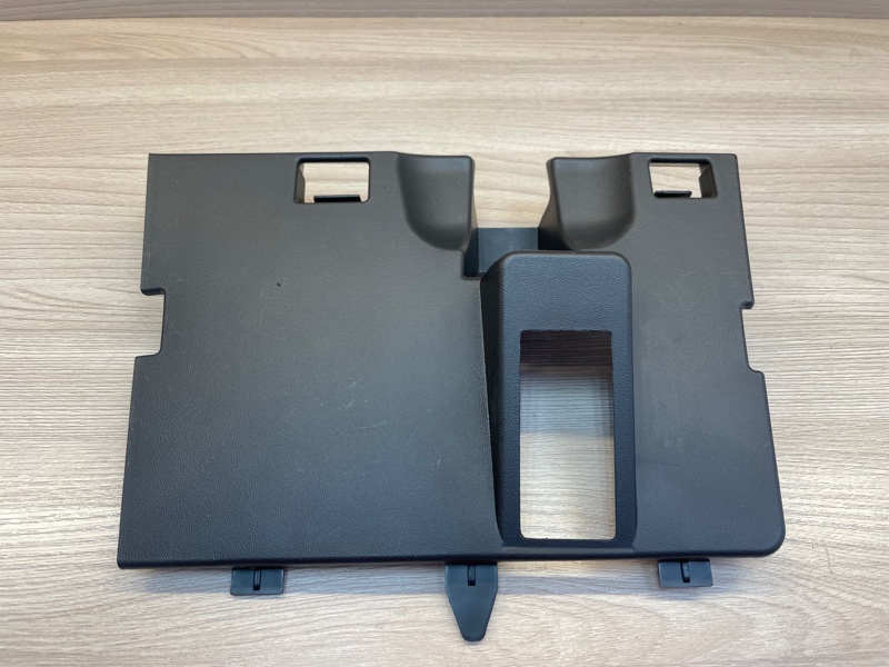 Крышка бардачка - фото 1