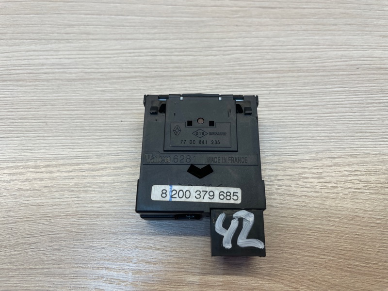 Кнопка корректора фар - фото 4