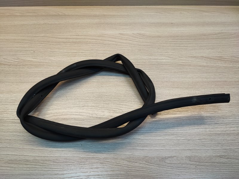 Уплотнительная резинка боковой двери - фото 2