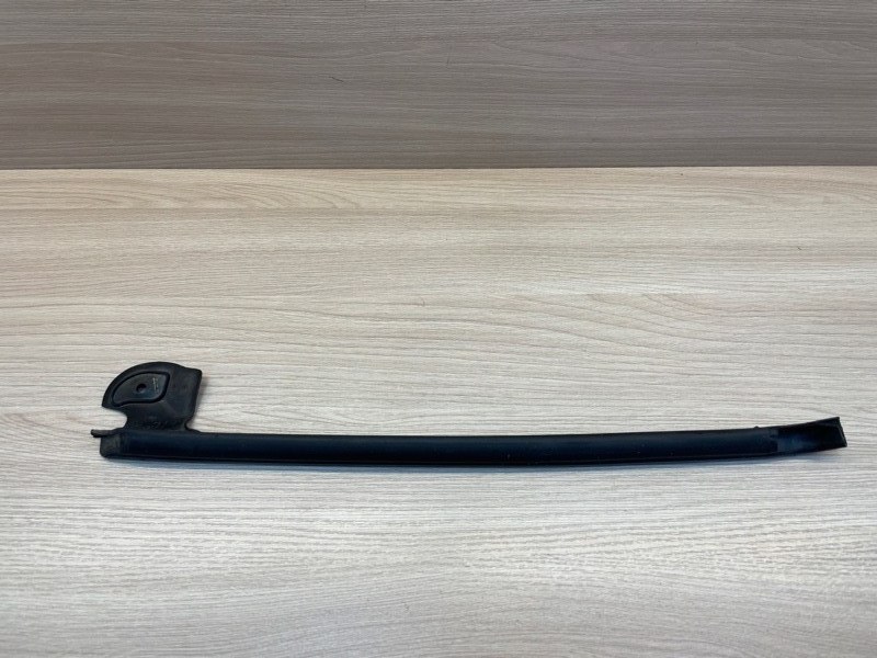 Уплотнитель      двери - фото 1