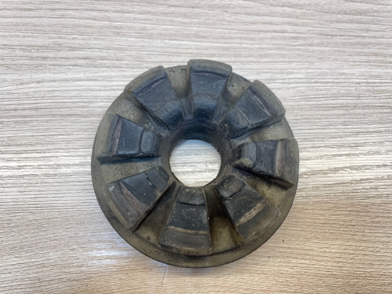 Верхняя опора    пружины - фото 3