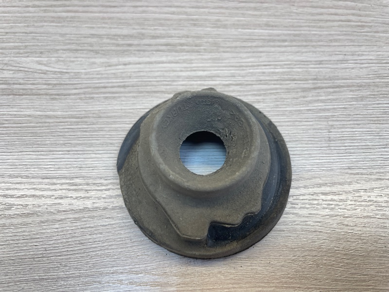 Верхняя опора    пружины - фото 1
