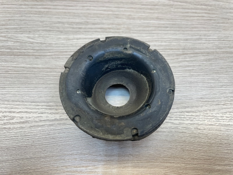 Верхняя опора    пружины - фото 2