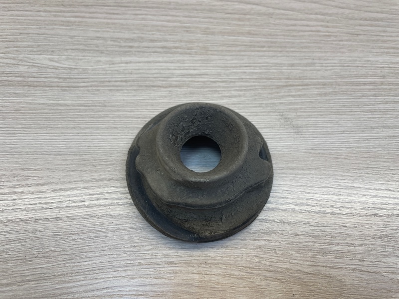 Верхняя опора    пружины - фото 1