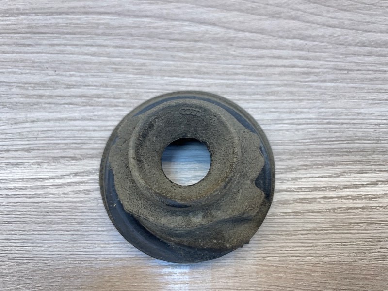 Верхняя опора    пружины - фото 2