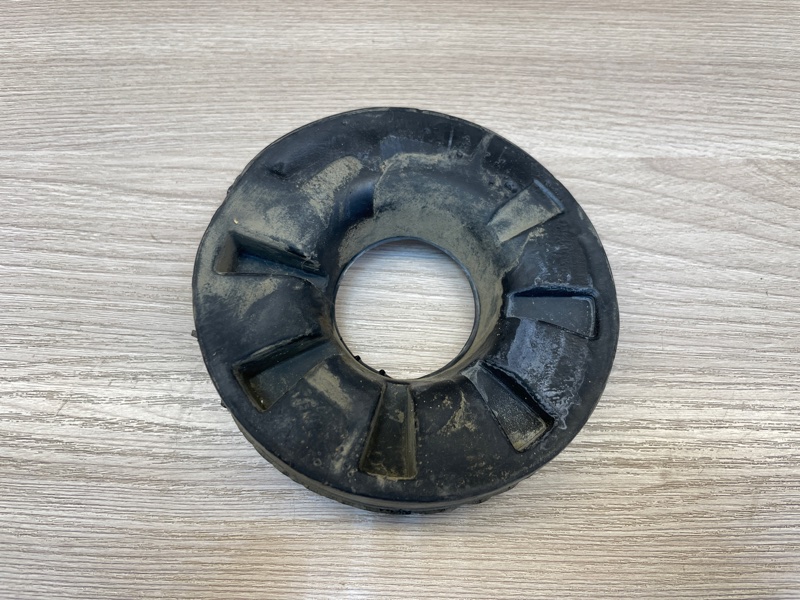 Верхняя опора    пружины - фото 1