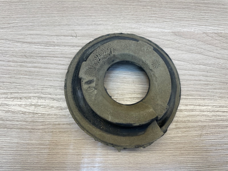 Верхняя опора    пружины - фото 2