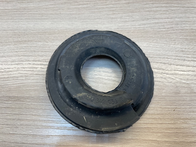 Верхняя опора    пружины - фото 1