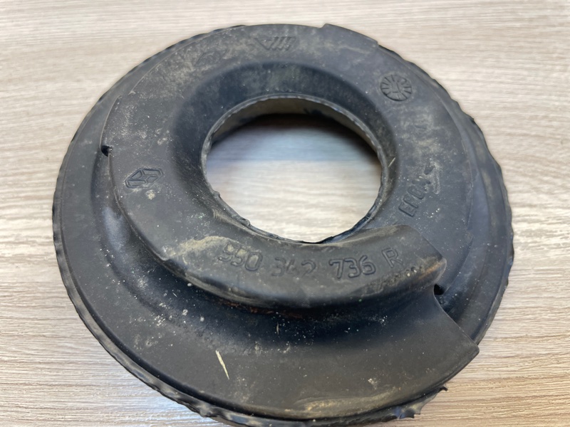 Верхняя опора    пружины - фото 2