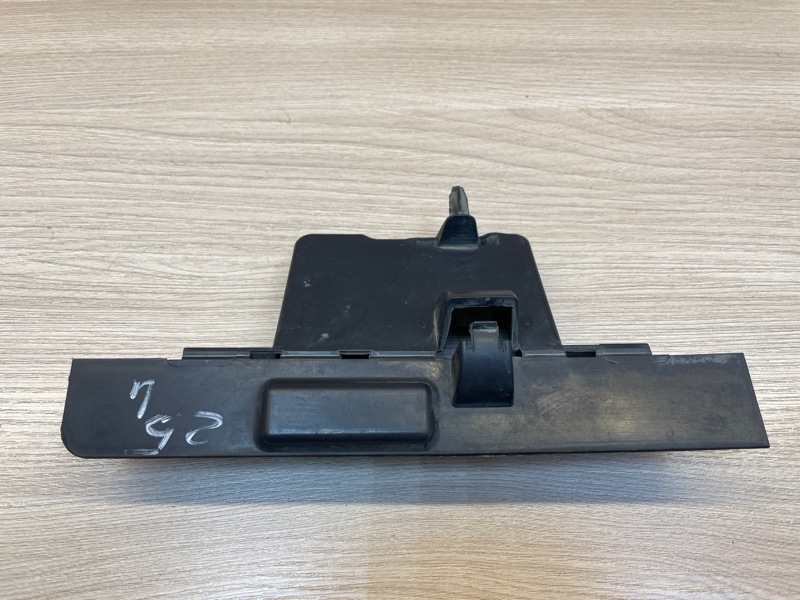 Дефлектор радиатора - фото 1