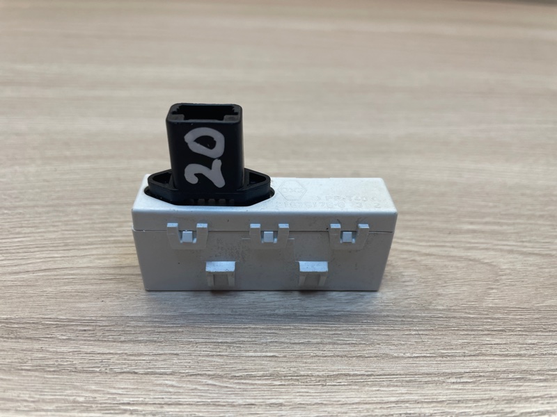 Датчик ремня безопасности - фото 4