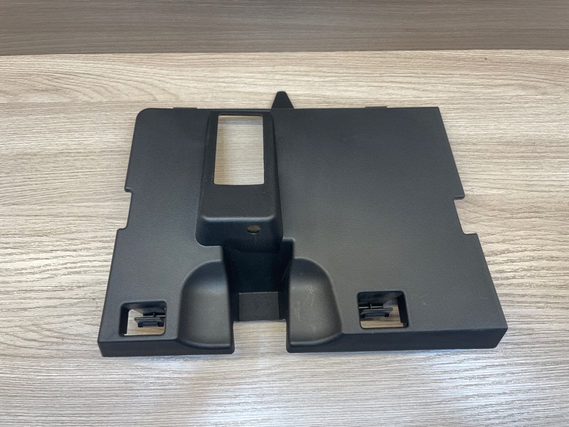 Крышка бардачка - фото 1