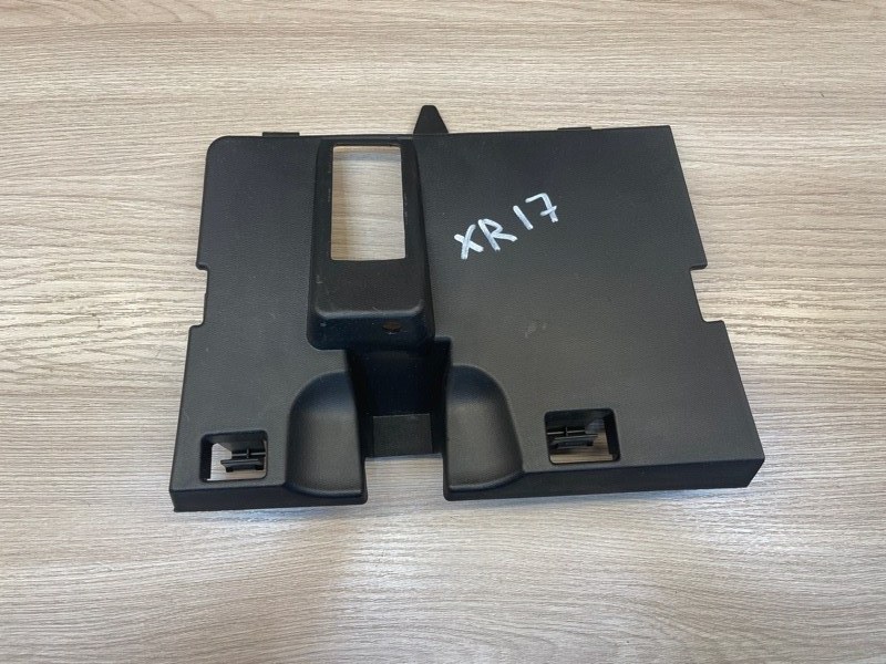 Крышка бардачка - фото 1