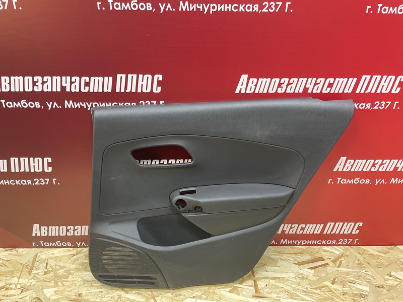 Обшивка боковой двери - фото 1