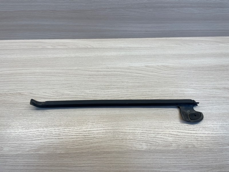 Уплотнитель двери - фото 1