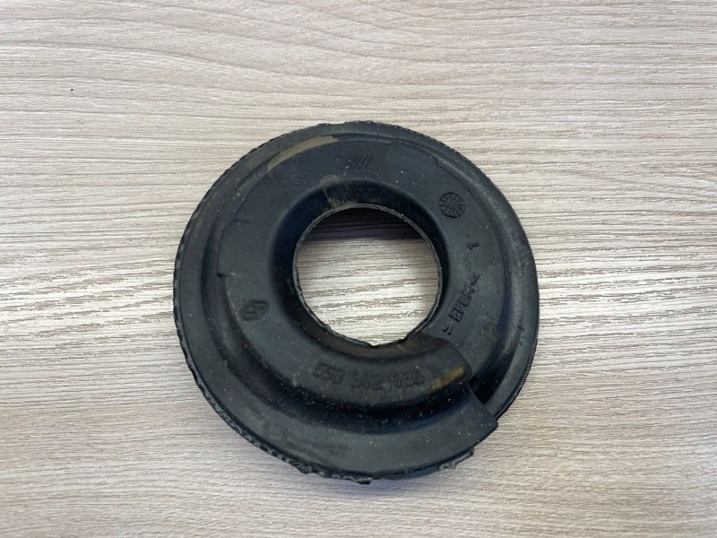 Верхняя опора    пружины - фото 1